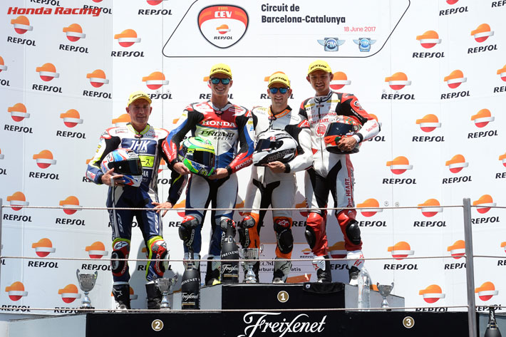 Moto2 レース1 表彰式