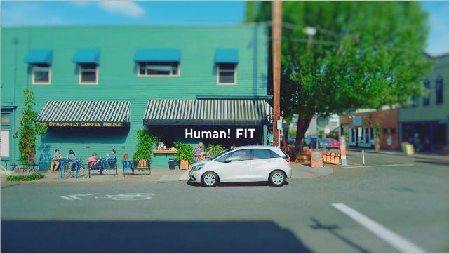 フィット　「エクステリア（女性）」篇