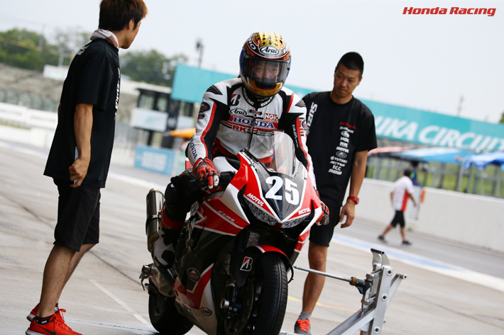 Honda 鈴鹿レーシングチーム - 日浦大治朗