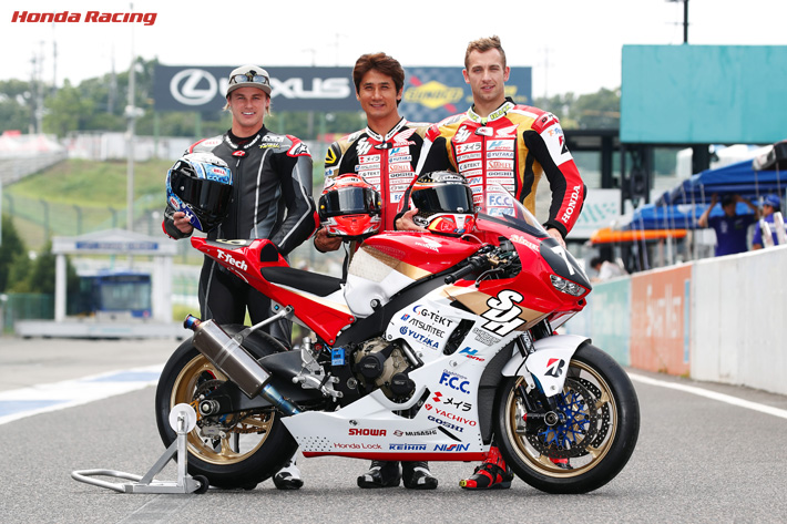 Team SuP Dream Honda - ジョシュ・フック(左)、伊藤真一(中央)、グレッグ・ブラック(右)