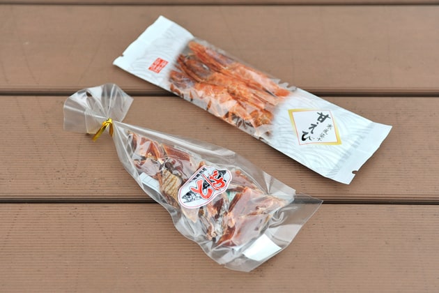 北海道名物の「甘海老姿干し」や秋鮭を乾燥させた「とば」。お土産にいかがですか？