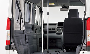 ラゲッジアシストポール