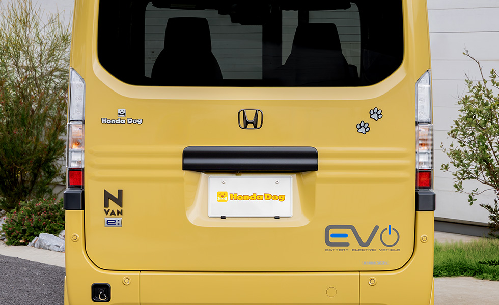 肉球デザインと組み合わせて装着したときのイメージ。