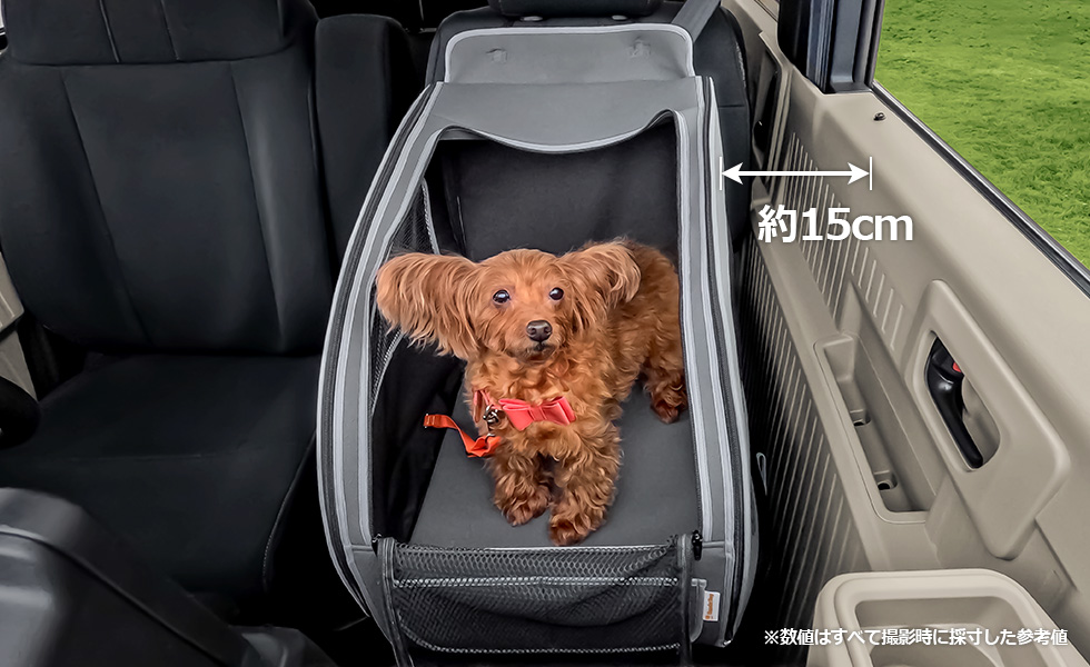 装着したときのドアとのスペース。