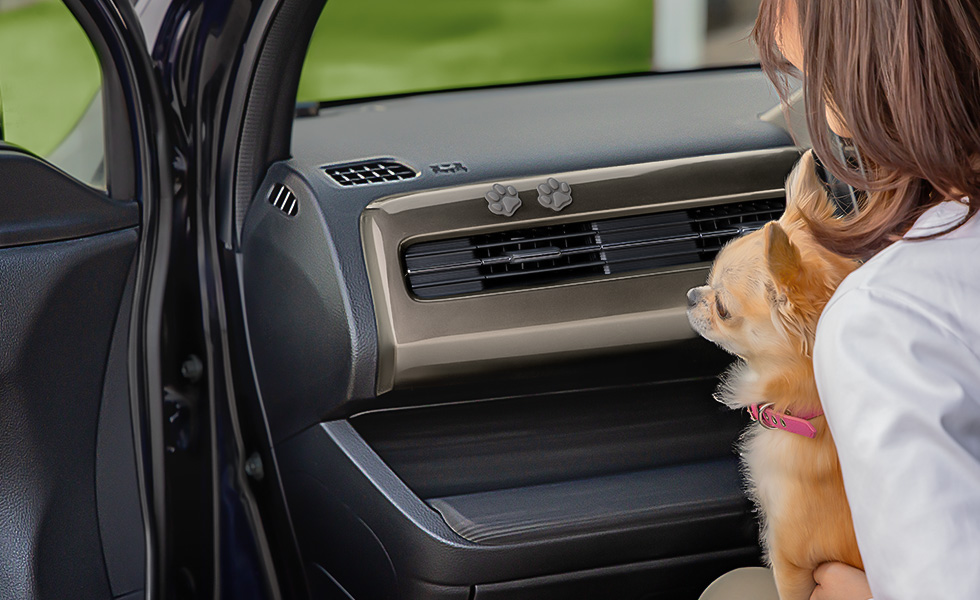 インストルメントパネルに装着したときのイメージ。