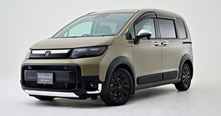 FREED e:HEV CROSSTAR Active-Tough Style