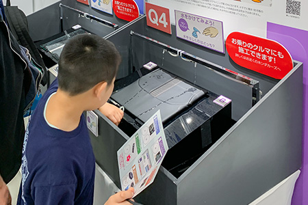 ブース内でHonda純正アクセサリーを実際に体験できる！