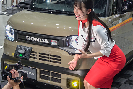 カーライフを快適にするおすすめアクセサリーを詳しく紹介しています！