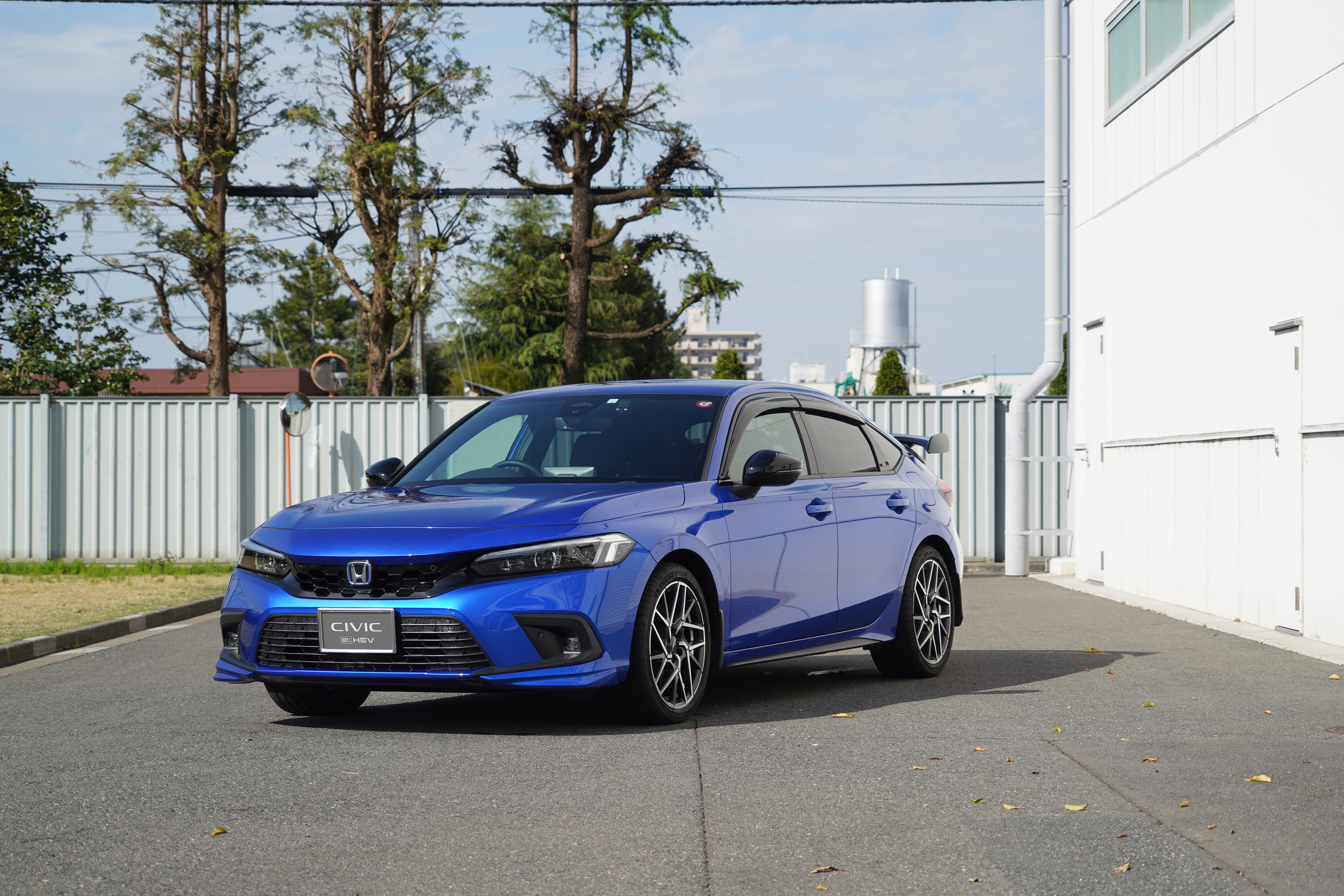 CIVIC e:HEV 純正アクセサリー＋「テールゲートスポイラー(ウイングタイプ)」装着車