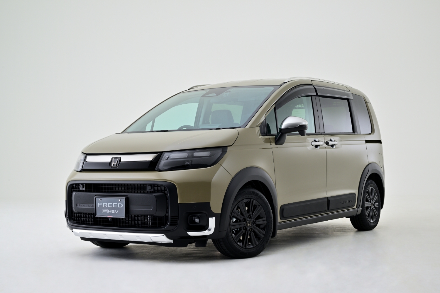 FREED e：HEV CROSSTAR 純正アクセサリー装着車” Active-Tough Style”