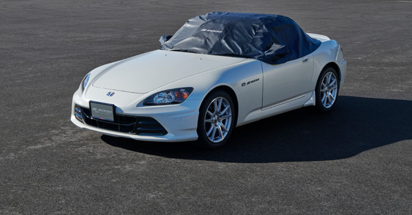 S2000発売20周年を記念した純正アクセサリーを発売 | Honda
