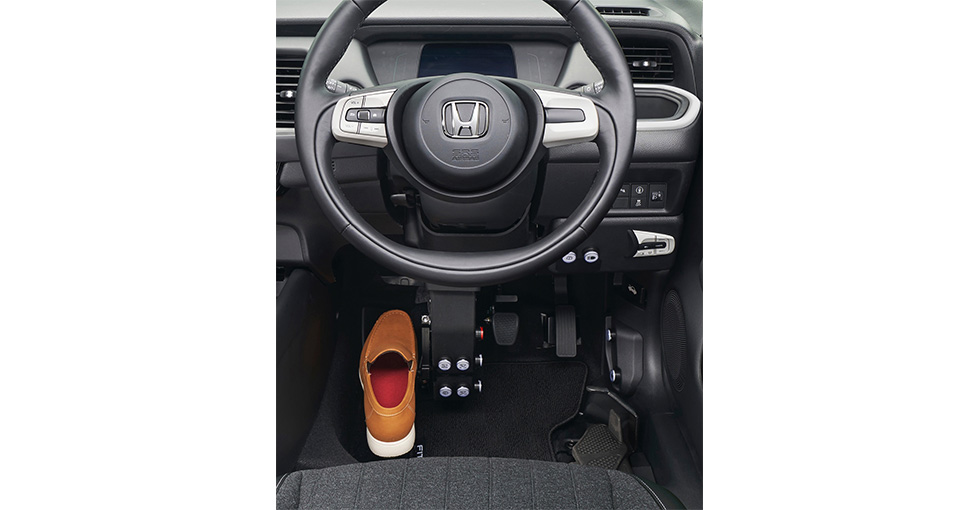 「FIT e:HEV」に足動運転補助装置「Honda・フランツシステム」を適用