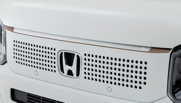 Honda新型「N-BOX」用純正アクセサリーを発売
