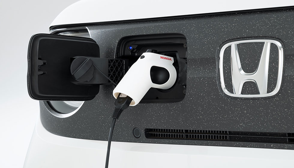 AC�O�����d��i�|�[�g�ւ̐ڑ����j