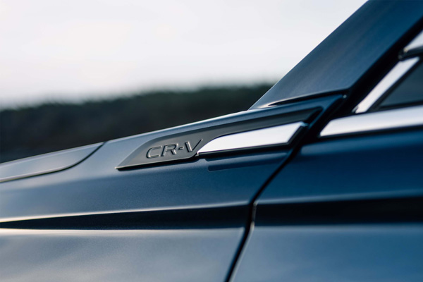 Honda�V�^�uCR-V�v�p�����A�N�Z�T���[�𔭔�