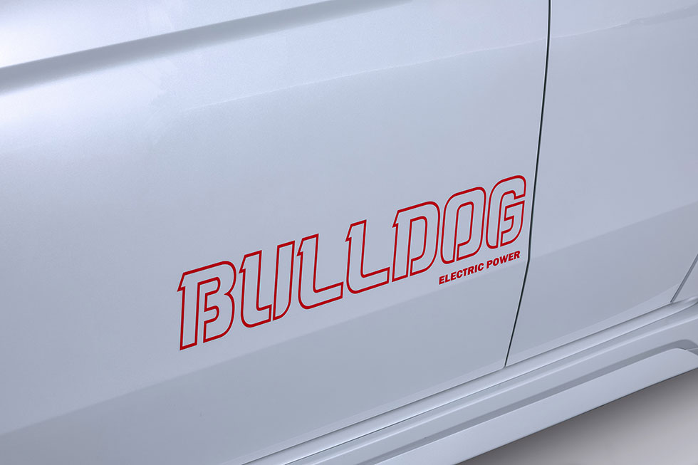�f�J�[�� BULLDOG