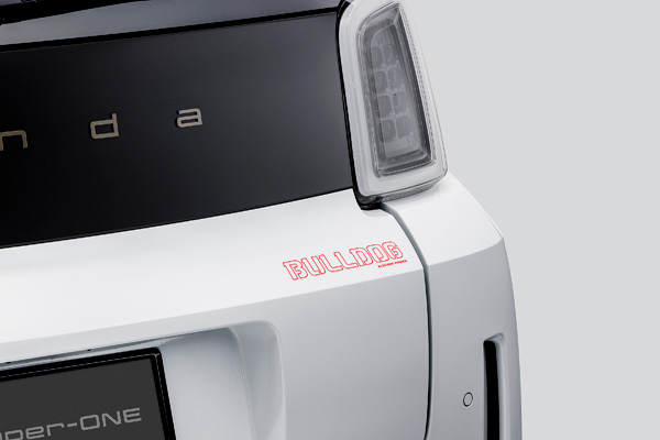 Honda�V�^���^EV�uSuper-ONE�v�p�����A�N�Z�T���[���s���J