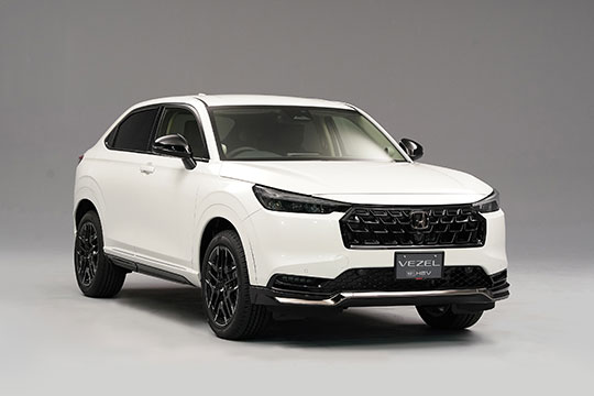 Honda�uVEZEL�v�p�����A�N�Z�T���[�uBlack Sports Style�v�𔭔�