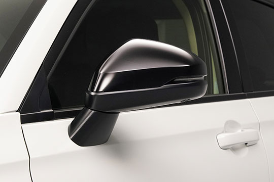 Honda�uVEZEL�v�p�����A�N�Z�T���[�uBlack Sports Style�v�𔭔�