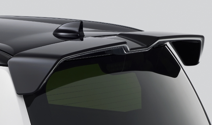 テールゲートスポイラー写真