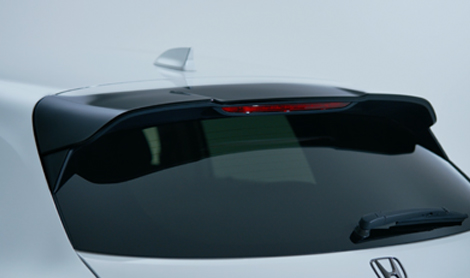 テールゲートスポイラー写真