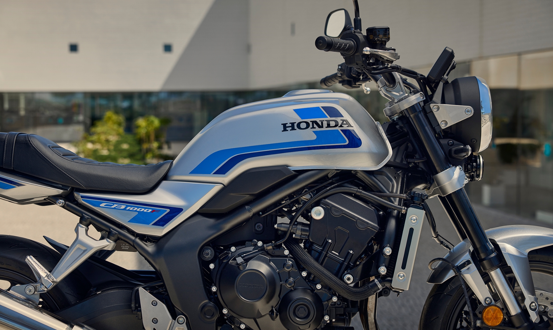 CB1000F