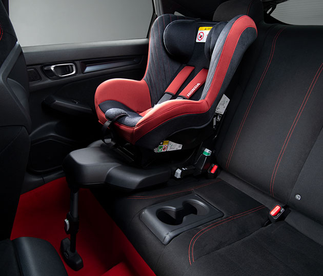 ISOFIX/i-Sizeチャイルドシート下部取付金具（リア左右席）＋トップテザー取付金具（リア左右席）