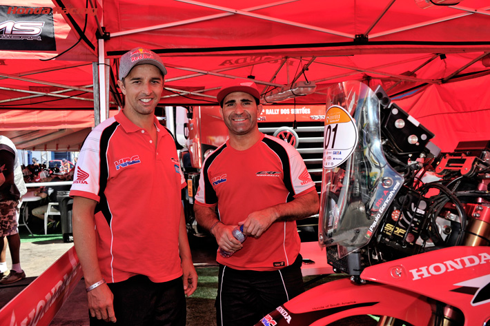 エルダー・ロドリゲス選手(左)、パウロ・ゴンサルヴェス選手(右)