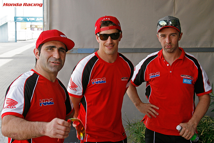 (左から)パウロ・ゴンサルヴェス選手、ホアン・バレダ選手、エルダー・ロドリゲス選手