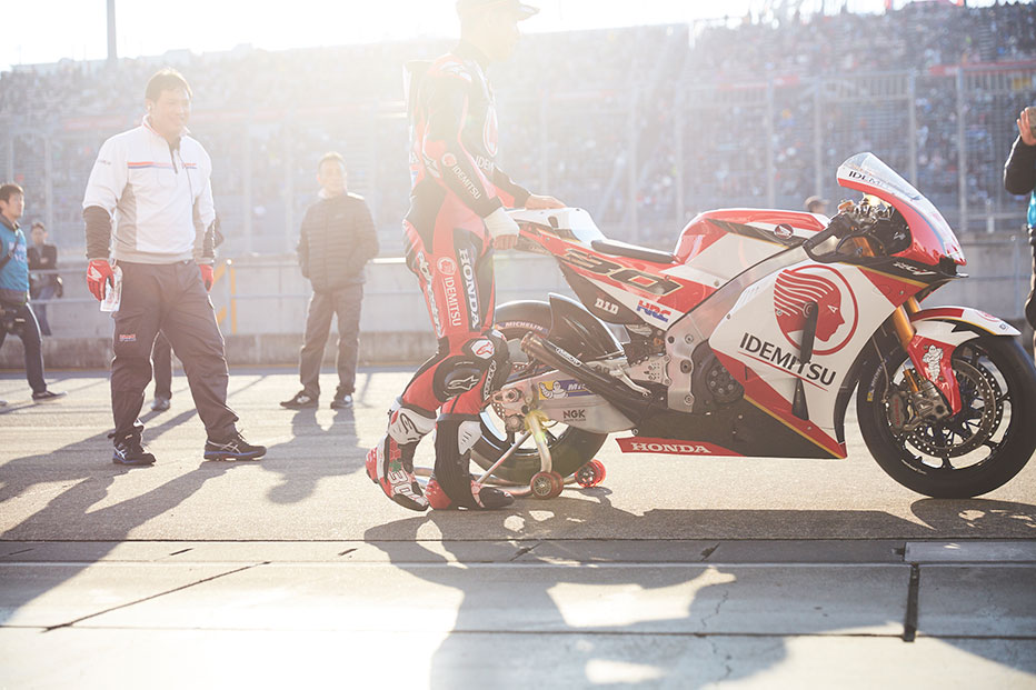 Takaaki Nakagami's 2018 MotoGP Bike Livery Unveiled