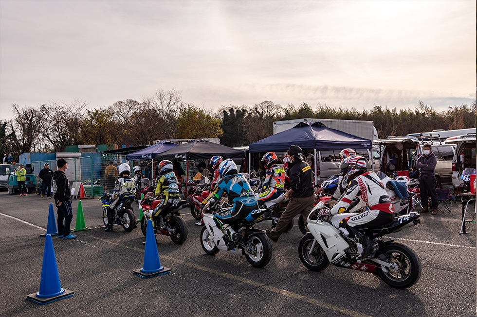 NSF100 HRC �g���t�B�[