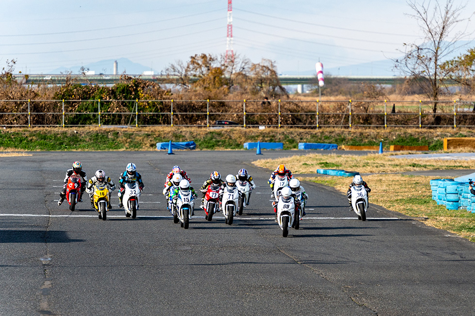 NSF100 HRC �g���t�B�[