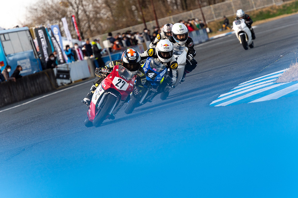 NSF100 HRC �g���t�B�[