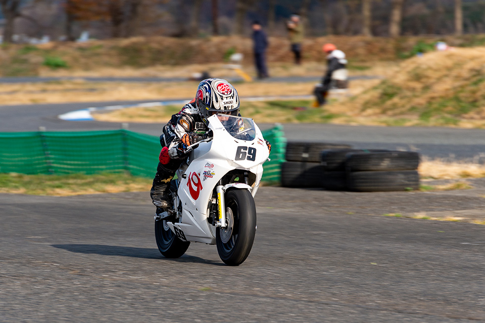 NSF100 HRC �g���t�B�[Jr