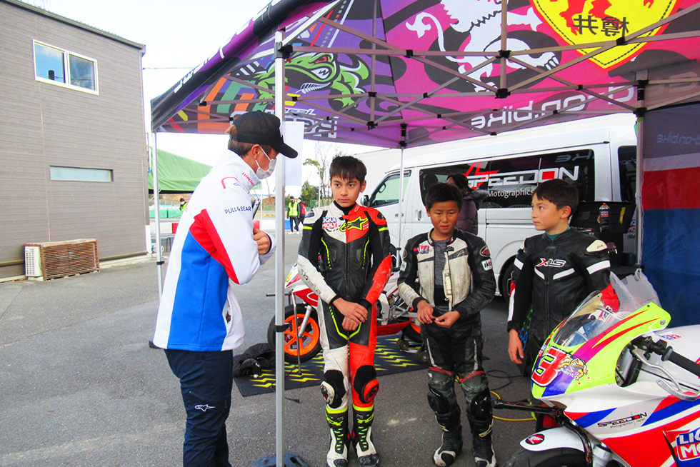 �A�h�o�C�X���i