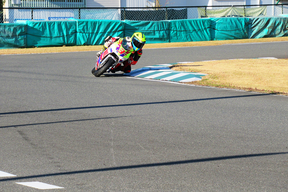 NSF100HRC�g���t�B�[1/9