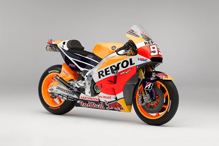 HRC | MotoGP | マルケスとペドロサがバリ島で2015年型マシンを公開