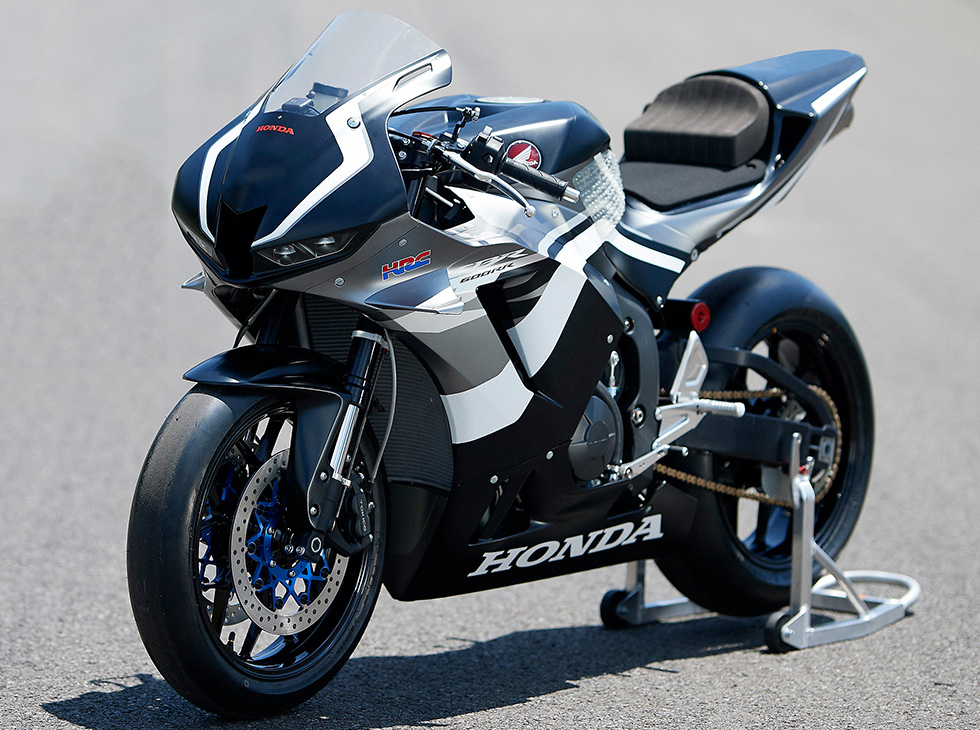 Hrc レースポテンシャルを大きく向上させた Cbr600rrレースベース車 を発売