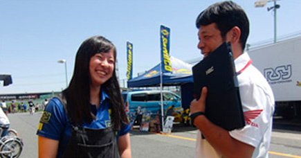 HRC�̃������C�N���[�X�̎Q���҂�ΏۂƂ������[�V���O�A�h�o�C�X�C�x���g