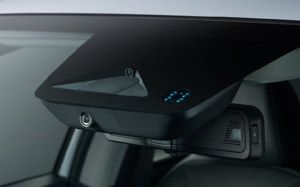 センターカメラミラーシステム