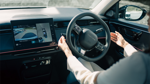 Honda パーキングパイロット_車内”