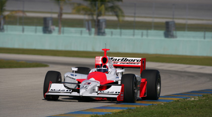 Honda Indy V-8GWS`[ڂ2006NIndyCarV[Y̑1JeXgJ