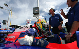 Honda Indy V-8GWS`[ڂ2006NIndyCarV[Y̑1JeXgJ