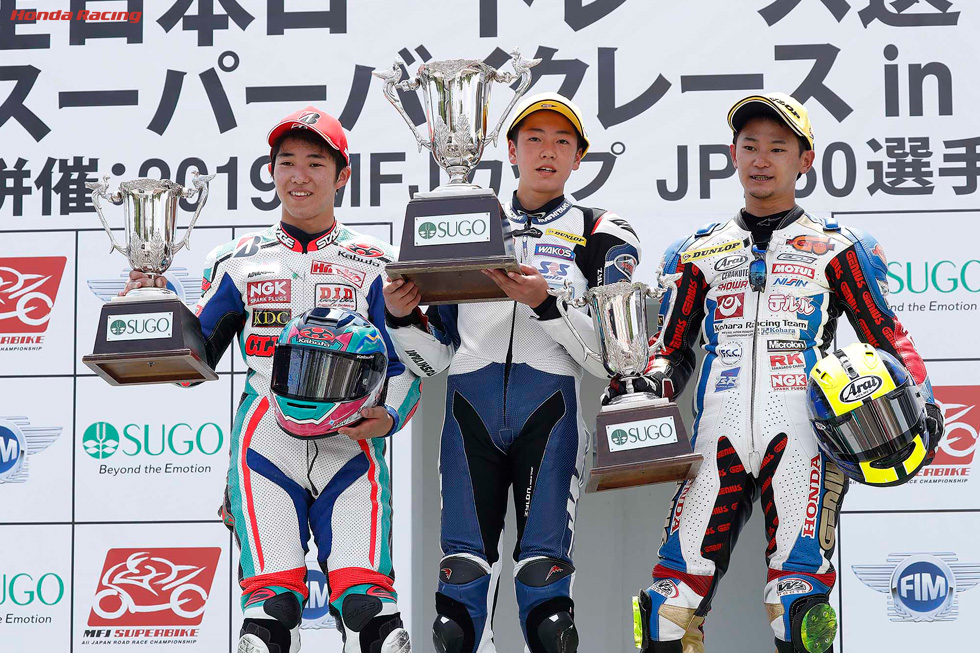 J-GP3クラス表彰台
