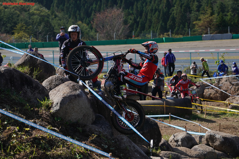 小川友幸