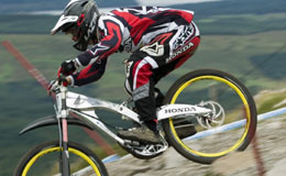 UCI[hJbv 8 CMX