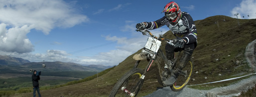 UCI[hJbv 2 CMX 