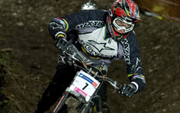 UCI[hJbv 3 hCc 