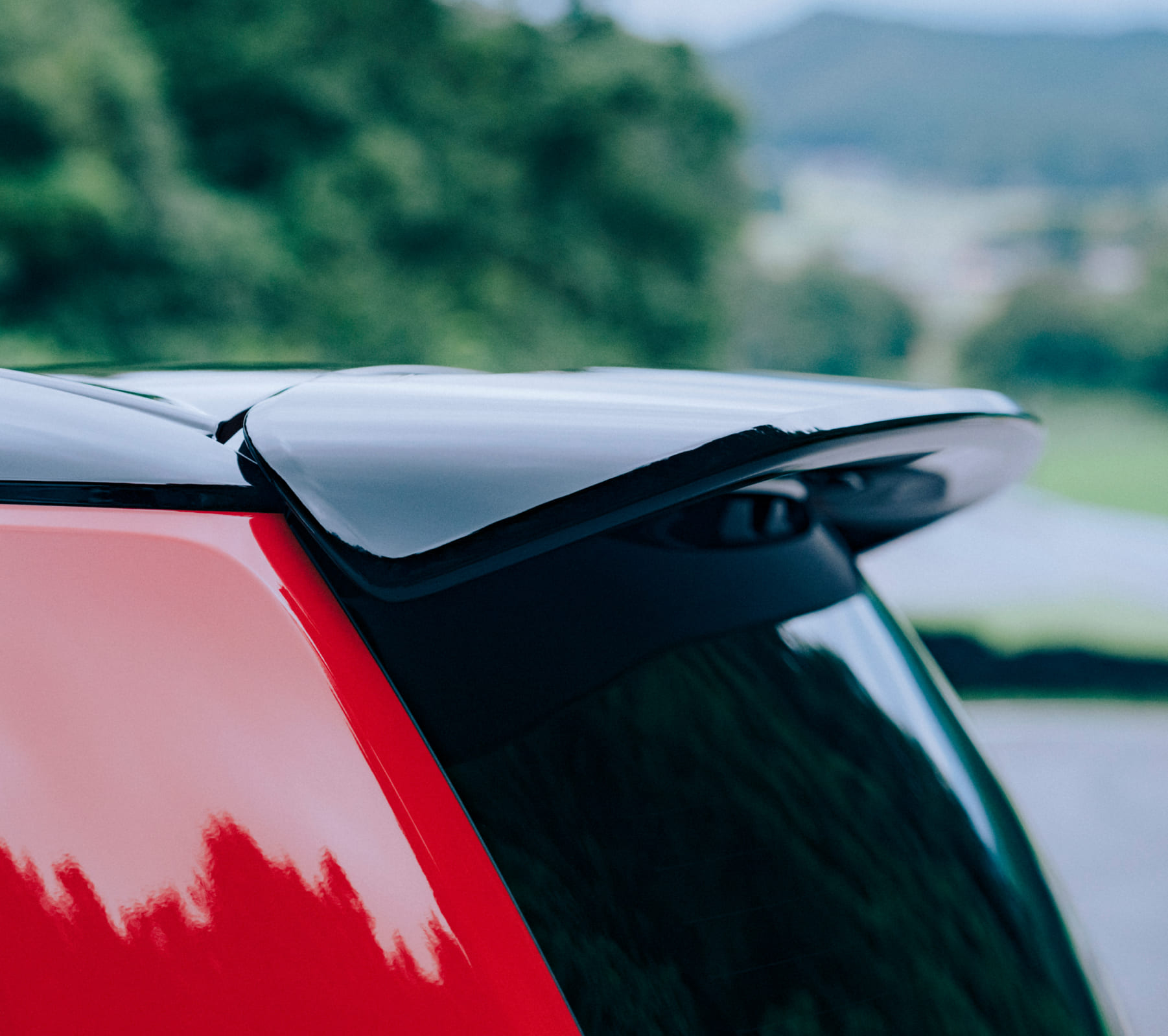 大型カラードテールゲートスポイラー