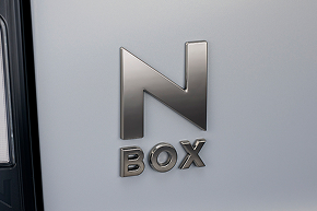 ダーククロームメッキ N-BOXエンブレム